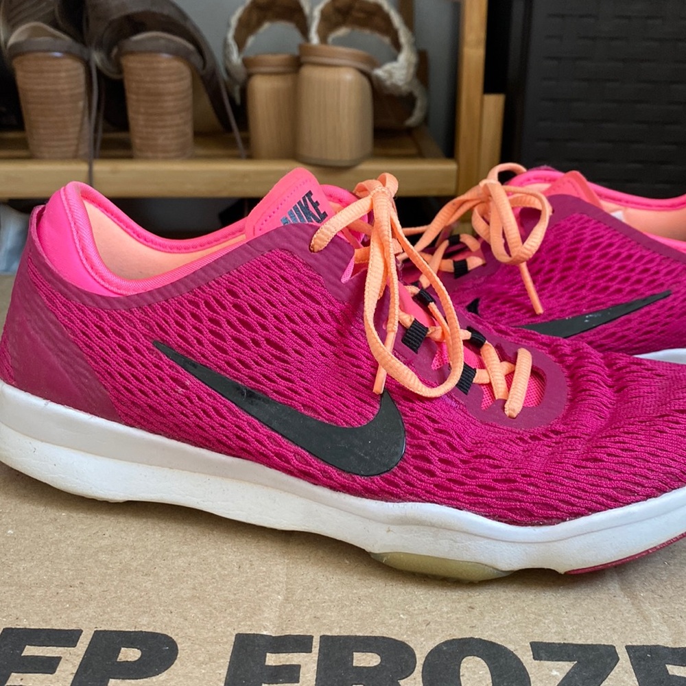 Nike training tennis shoes